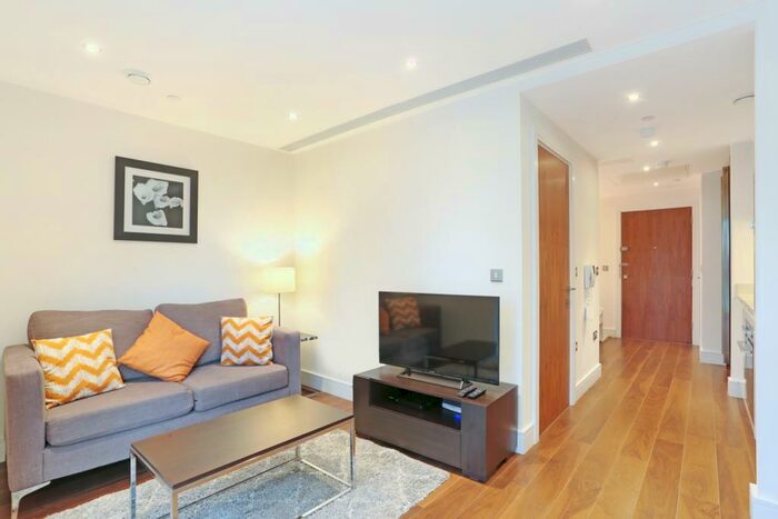 Studio To Rent In Talisman Tower, Lincoln Plaza, Canary Wharf, E14