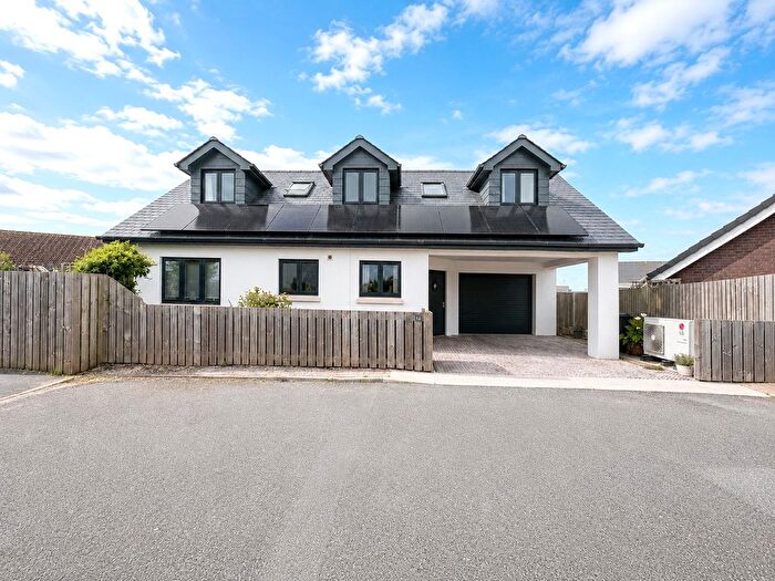 3 Bedroom Detached House For Sale In Rea Barn Close, Brixham, Devon, TQ5