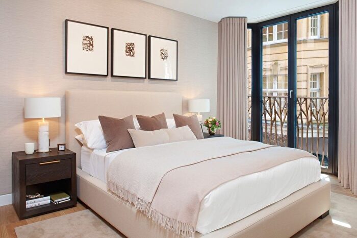 1 Bedroom Flat For Sale In Great Portland Street, Marylebone, London, W1W
