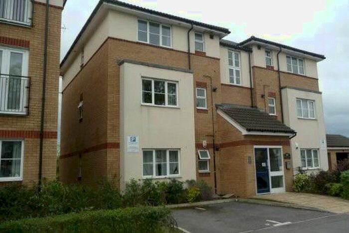 2 Bedroom Flat To Rent In Forsythia Court, Collapit Close, Harrow, Greater London, HA1