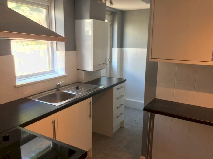 2 Bedroom House To Rent In Portswood Road, Portswood, Southampton, SO17