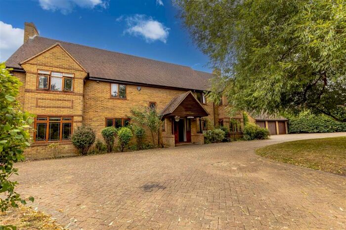 6 Bedroom Detached House To Rent In Fortescue Drive, Shenley Church End, Milton Keynes, Bucks, MK5