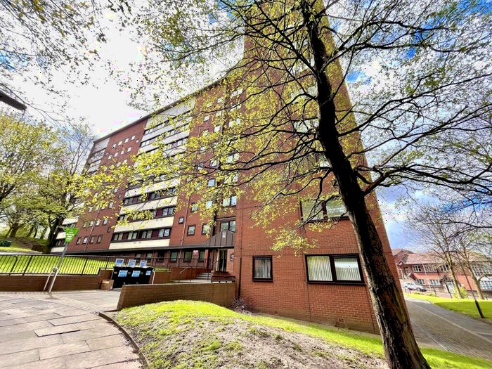 3 Bedroom Apartment To Rent In Adelaide Court, Gateshead, NE8
