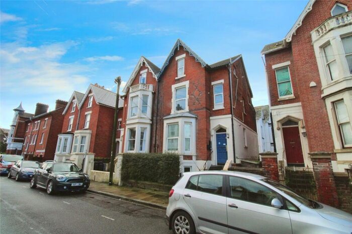1 Bedroom Flat To Rent In Cavendish Road, Southsea, Hampshire, PO5