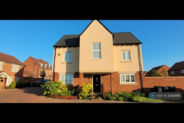 4 Bedroom Detached House To Rent In Bream Close, Biddenham, Bedford, MK40