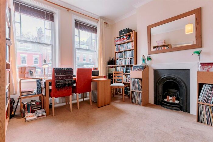 1 Bedroom Flat To Rent In Hillfield Avenue, London, N8