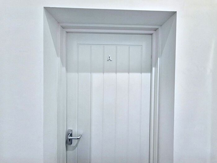 1 Bedroom Studio To Rent In Westoe Road, South Shields, NE33