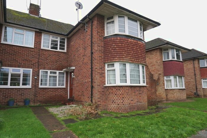 3 Bedroom Maisonette To Rent In Garrison Lane, Chessington, Surrey., KT9