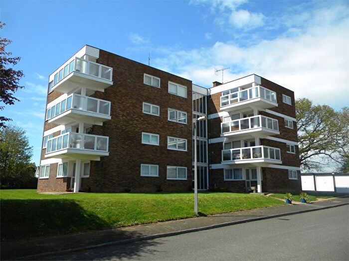 2 Bedroom Flat For Sale In Barnhorn Road, Bexhill On Sea, TN39