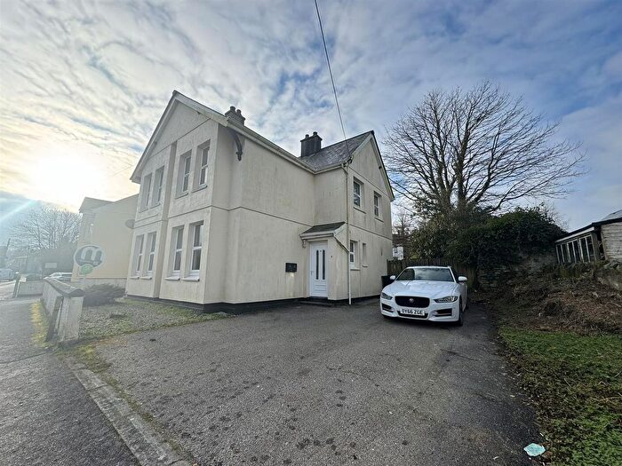 2 Bedroom Flat To Rent In Roche Road, Bugle, St. Austell, PL26