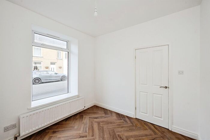 3 Bedroom Terraced House For Sale In John Street, Resolven, Neath, SA11