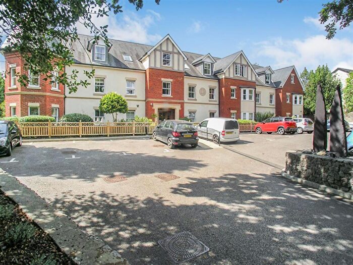 2 Bedroom Apartment For Sale In Cwrt Pegasus, Cardiff Road, Llandaff, CF5