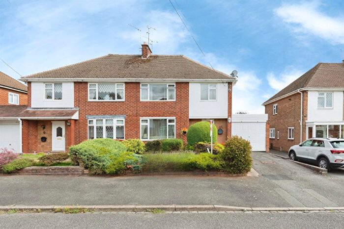 3 Bedroom Semi Detached House For Sale In Ridgeway Avenue, Coventry, CV3