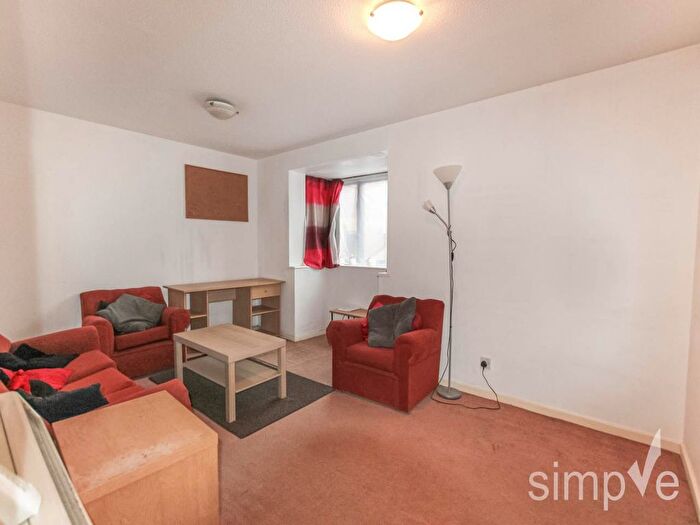 1 Bedroom Flat To Rent In Magpie Close, Colindale, NW9