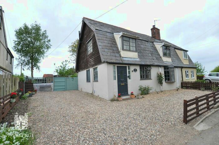 3 Bedroom Semi-Detached House For Sale In Langley Green, Feering, CO5