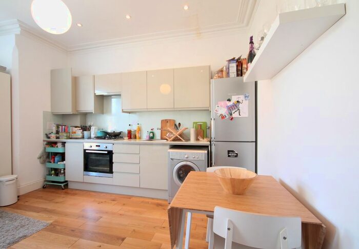 2 Bedroom Flat To Rent In Uplands Road, Crouch End, N8