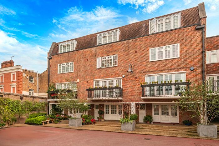 4 Bedroom Terraced House For Sale In Elizabeth Close, Little Venice, W9
