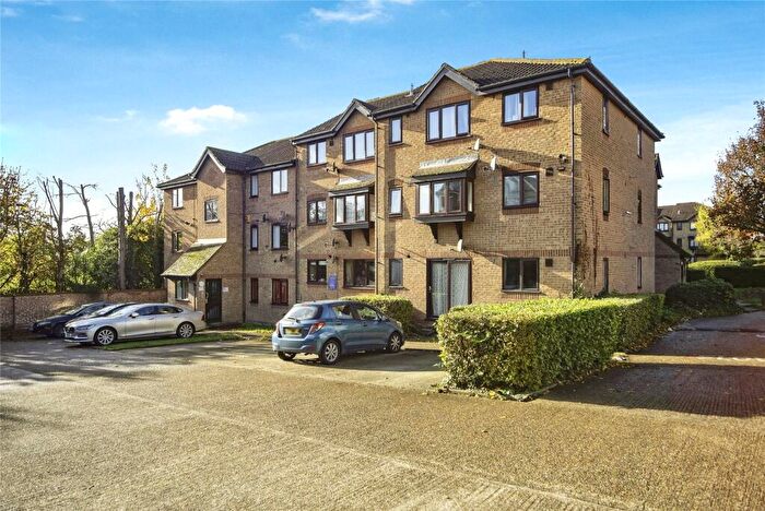 1 Bedroom Flat For Sale In Linnet Way, Purfleet-on-Thames, Essex, RM19