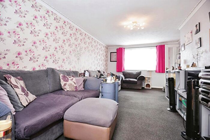 3 Bedroom Terraced House For Sale In Park End, Bodicote, Banbury, OX15