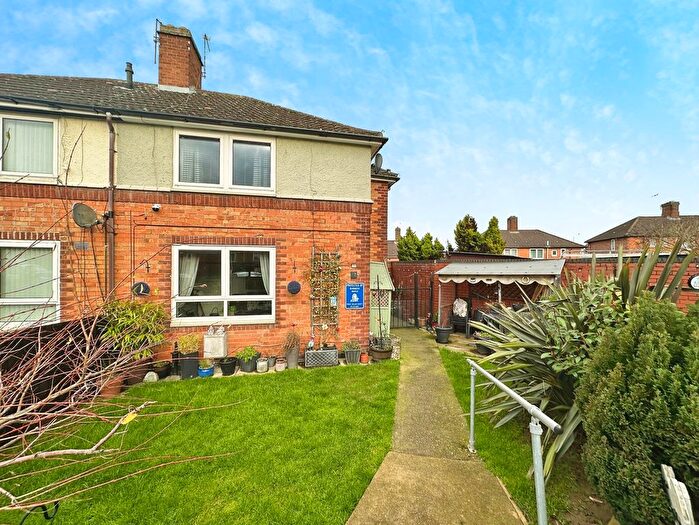 3 Bedroom Semi Detached House For Sale In Worrall Close, Braunstone, LE3