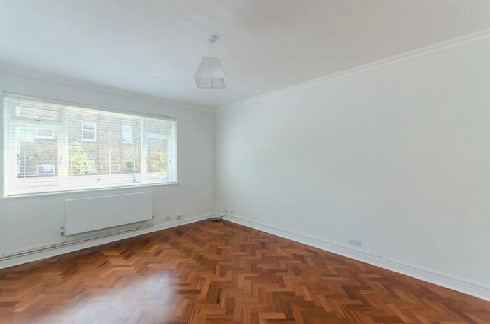 2 Bedroom Flat To Rent In St Anthony's Court, Nightingale Triangle, London, SW12