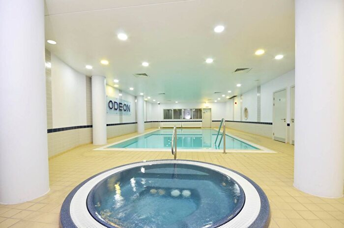 2 Bedroom Flat To Rent In Epsom Road, Guildford, GU1