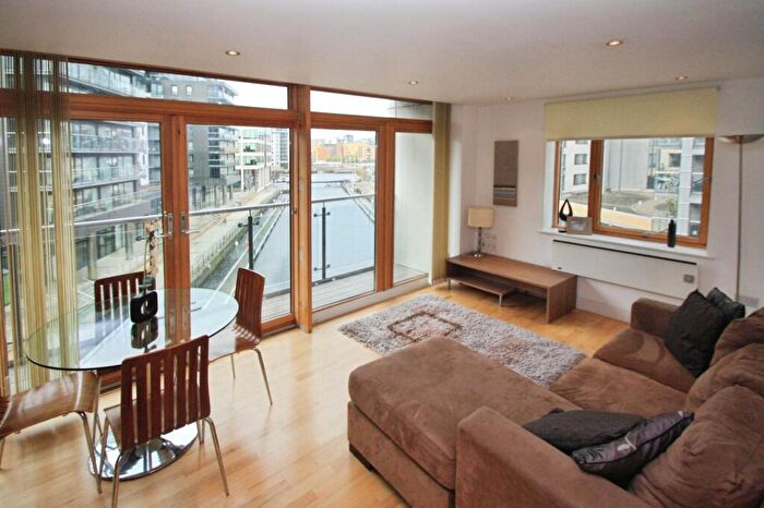 2 Bedroom Flat To Rent In Clarence House, The Boulevard, Leeds, West Yorkshire, LS10