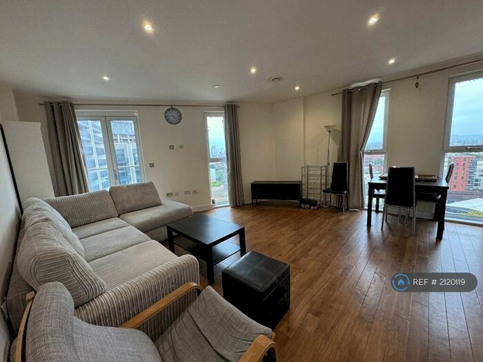 2 Bedroom Penthouse To Rent In Venice House, Wembley, HA0