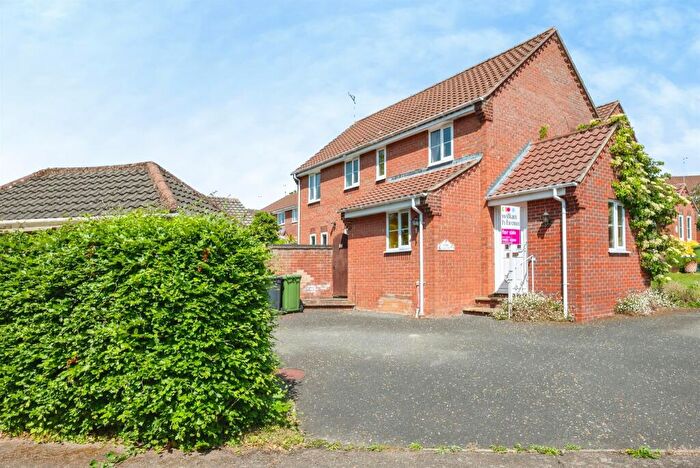 4 Bedroom Detached House For Sale In Pickford Close, North Walsham, NR28
