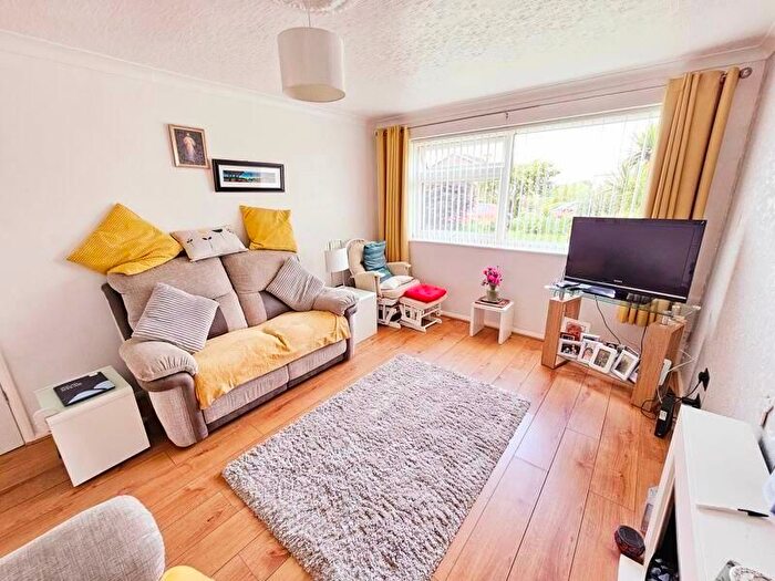 1 Bedroom Flat To Rent In Third Avenue, London, W10