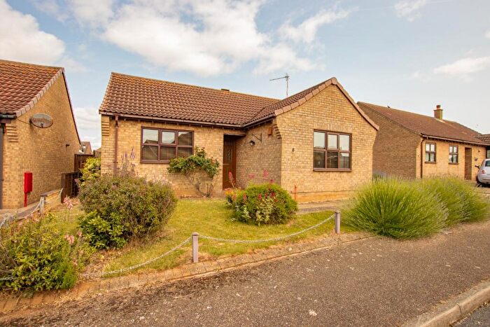 2 Bedroom Detached Bungalow For Sale In Harrys Way, Hunstanton, PE36