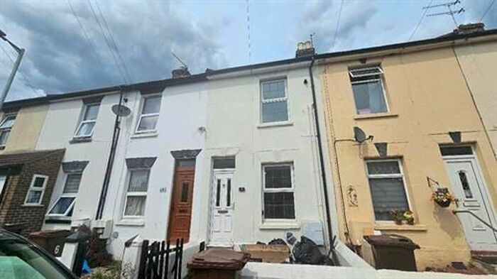 3 Bedroom Terraced House To Rent In Portland Road, Gillingham, ME7