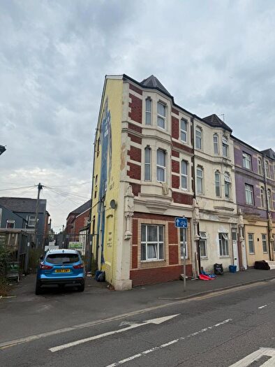 3 Bedroom End Of Terrace House For Sale In Penarth Road, Grangetown, Cardiff, CF11
