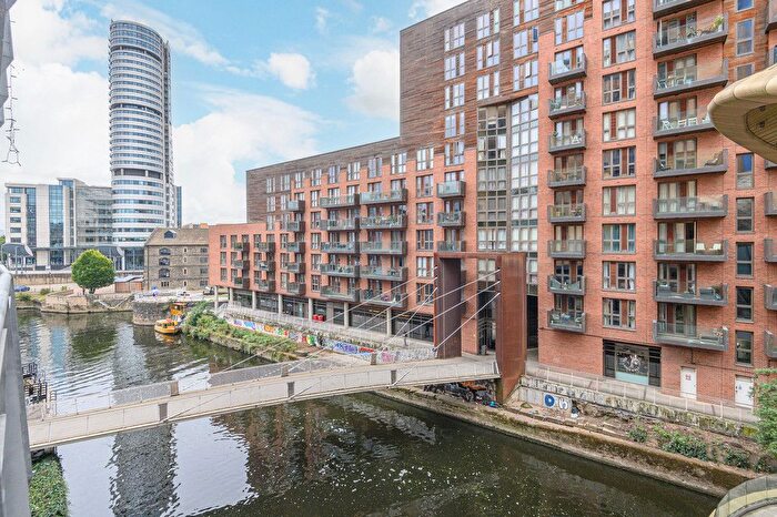 2 Bedroom Flat To Rent In Little Neville Street, Leeds, LS1