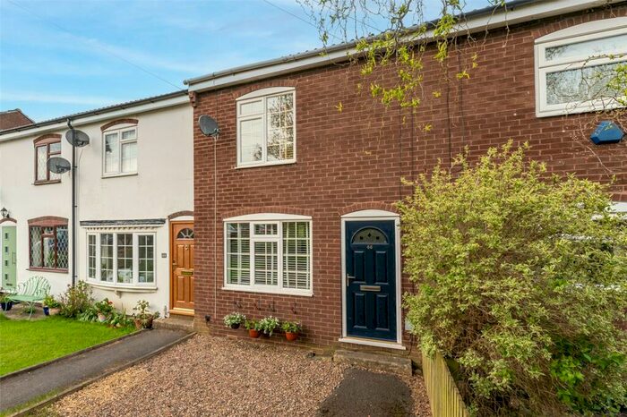 2 Bedroom House For Sale In Peterhouse Drive, Otley, West Yorkshire, LS21