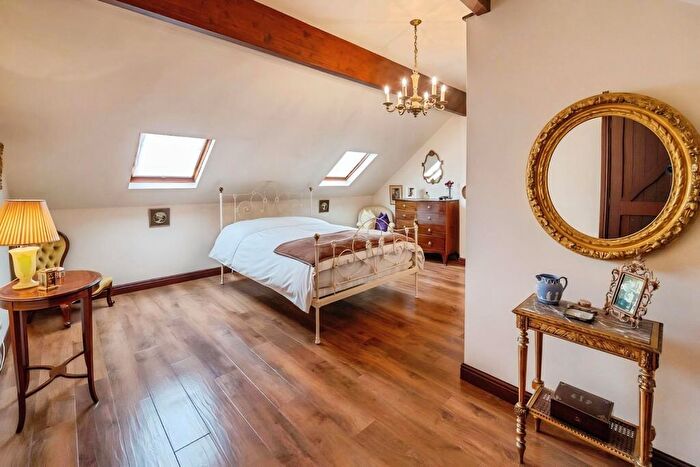 2 Bedroom Barn Conversion For Sale In Mill Lane, Little Aston, WS9
