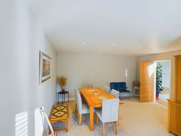 4 Bedroom Barn Conversion For Sale In Wotton Underwood, Aylesbury, Buckinghamshire, HP18