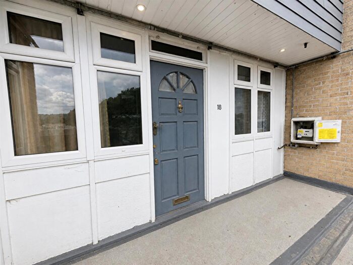 3 Bedroom Flat For Sale In Hill House, Waltham Abbey, EN9