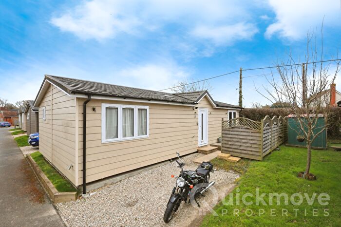 2 Bedroom Park Home For Sale In Golden Cross, East Sussex, BN27