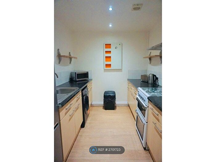 1 Bedroom Flat To Rent In Queen Street, Portsmouth, PO1