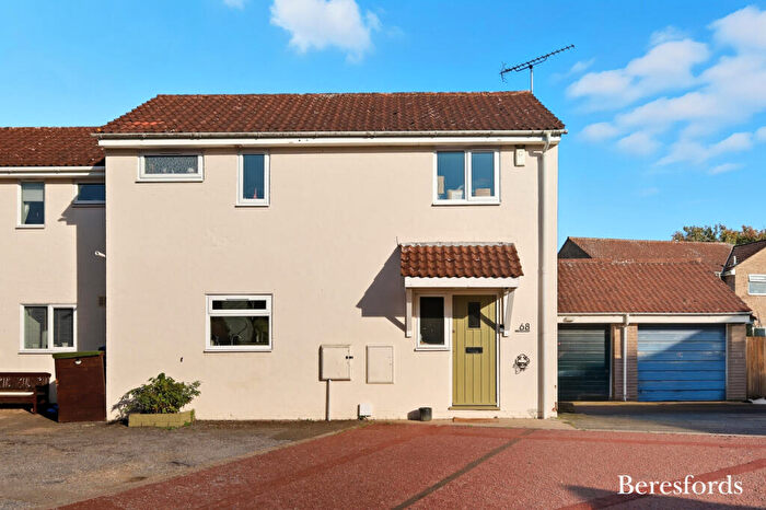 3 Bedroom Semi-Detached House For Sale In Brocksparkwood, Brentwood, CM13
