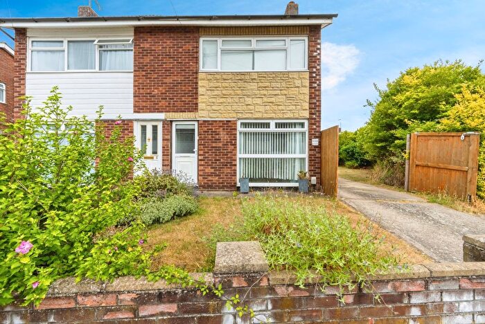 3 Bedroom Semi-Detached House For Sale In Bents Close, Clapham, Bedford, Bedfordshire, MK41