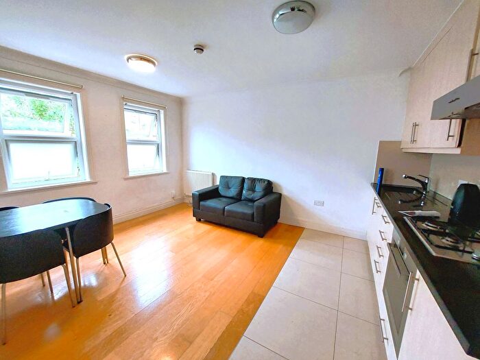 1 Bedroom Flat To Rent In Loveday Road, West Ealing, London, W13