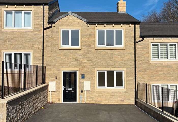 3 Bedroom Terraced House For Sale In Delf Hill, Rastrick, HD6