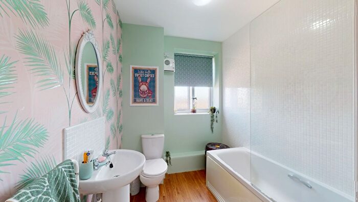 1 Bedroom Flat For Sale In Sea Winnings Way, South Shields, Tyne And Wear, NE33