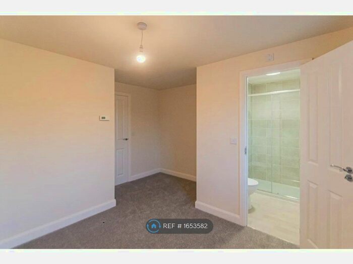 3 Bedroom Semi-Detached House To Rent In Braeburn Drive, Appleton, Warrington, WA4