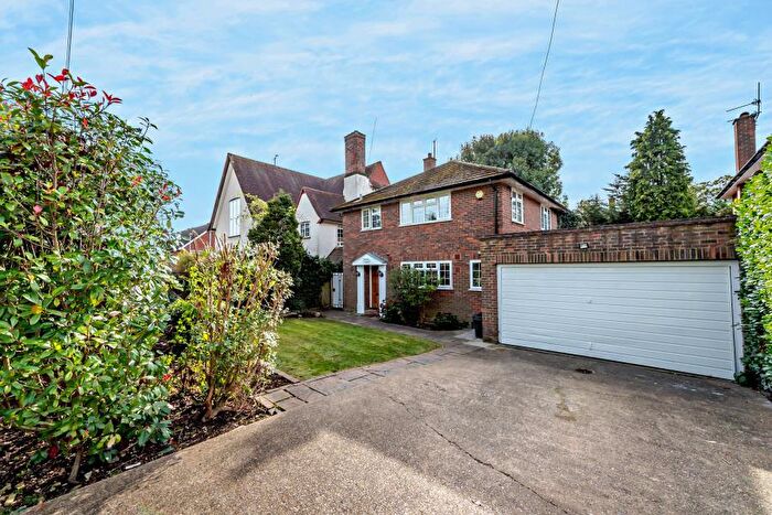 4 Bedroom Terraced House To Rent In The Avenue, HA6