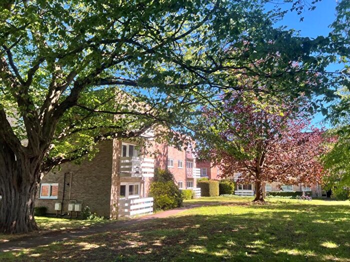 3 Bedroom Apartment For Sale In Cunliffe Close, North Oxford, OX2