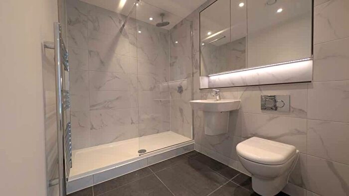 2 Bedroom Apartment To Rent In The Railings, Middlewood Locks, M5