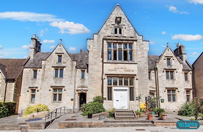 1 Bedroom Flat For Sale In Church Street, Trowbridge, BA14